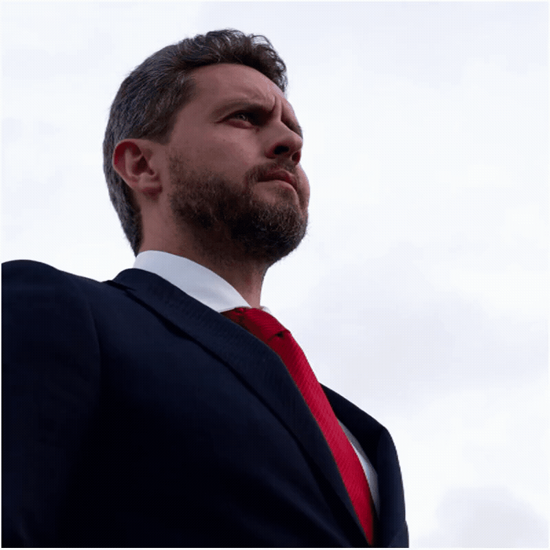 Is charisma a requirement for leadership? Insights for Sales Managers and CEOs | CRM Strategy and Consulting 1 Charisma a Requirement for Leadership